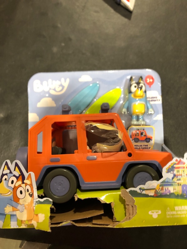 Photo 2 of Bluey, 4WD Family Vehicle, with 1 Figure and 2 Surfboards | Customizable Car - Adventure Time | for Ages 3+, Multicolor, 13018