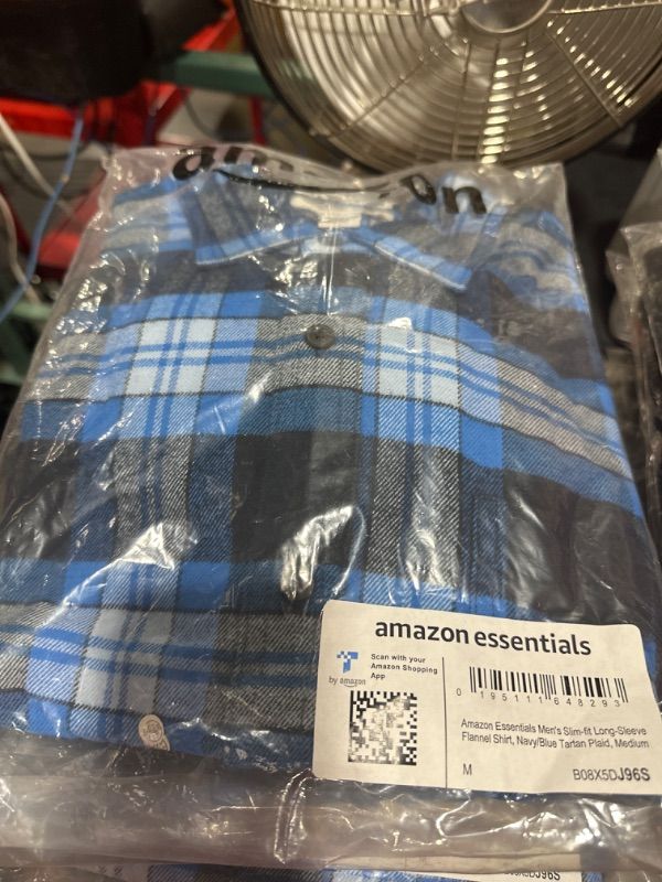 Photo 2 of Amazon Essentials Men's Slim-Fit Long-Sleeve Flannel Shirt Medium Navy Tartan Plaid