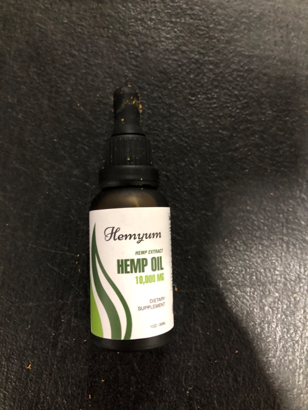 Photo 2 of (4 Pack) Organic Hemp Oil Maximum Strength - Natural Hemp Tincture Drop - Vegan, Non-GMO, Organically Grown in USA
EXP:12/27/2023
