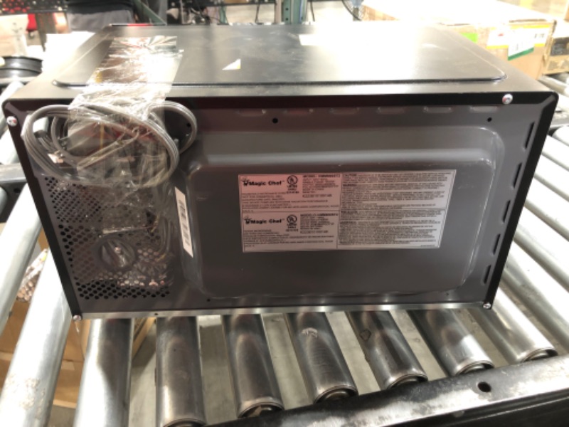 Photo 4 of 0.9 cu. ft. 900-Watt Countertop Microwave in Stainless Steel
