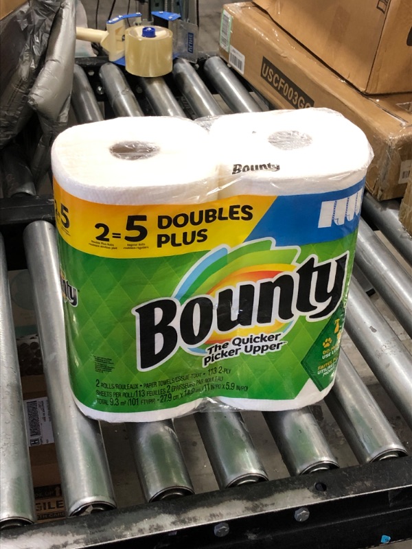 Photo 2 of Bounty Select-A-Size Paper Towels, White, 2 Double Plus Rolls = 5 Regular Rolls