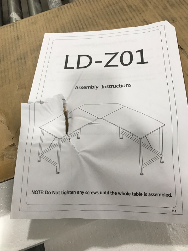 Photo 1 of L shaped computer desk LD-Z01