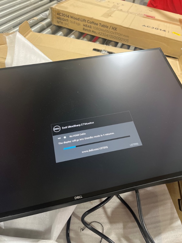 Photo 1 of PLEASE READ MINOR DAMAGE - BLUE LINE GOING DOWN SCREEN - MNTR DELL 27" 4K 60Hz U2720Q