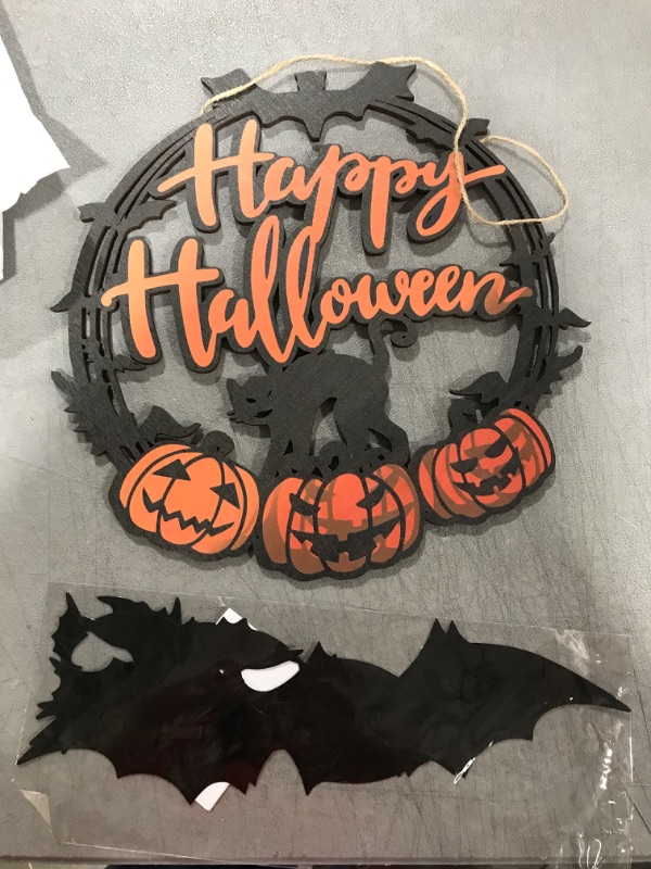 Photo 1 of 12Pcs Halloween Decorations Halloween Party Indoor Outdoor Decor Supplies 3D Decorative Scary Batsand Pumpkin Halloween Home Decor Plaque Indoor for Halloween Party