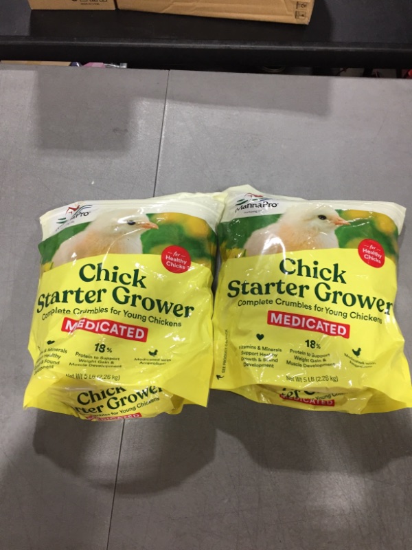 Photo 2 of 2 Manna Pro Chick Starter, Medicated Chick Feed Crumbles, Prevents Coccidiosis, 5 lbs