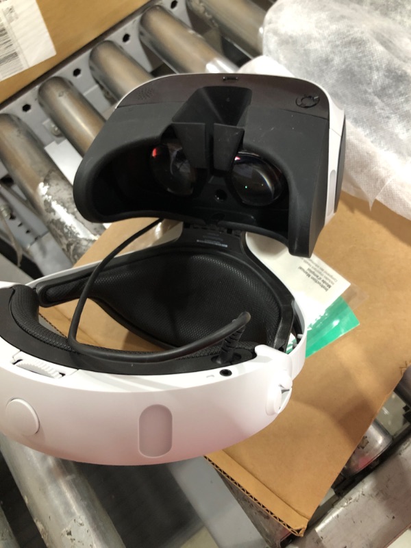 Photo 4 of PlayStation VR 