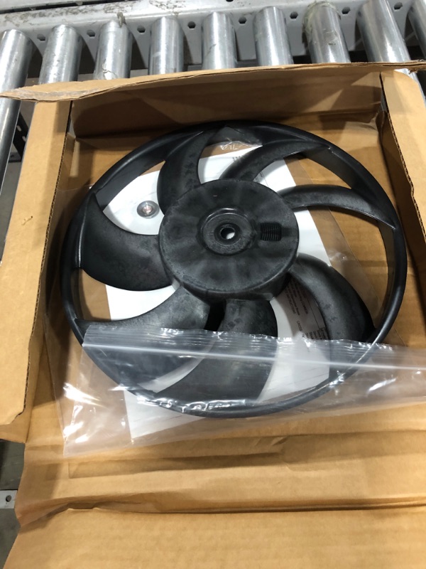 Photo 2 of Chrysler Genuine 5137713AA Cooling Fan