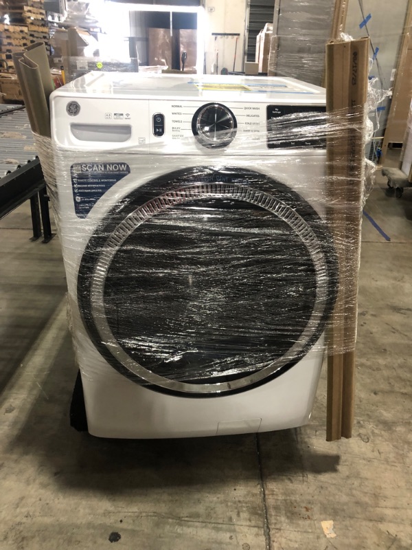 Photo 2 of GE UltraFresh Vent System 4.8-cu ft Stackable Smart Front-Load Washer (White) ENERGY STAR