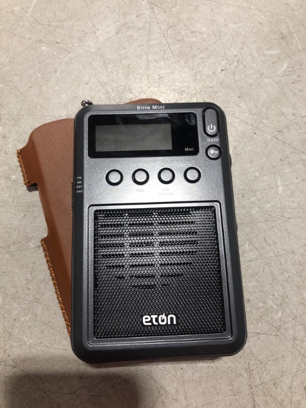 Photo 3 of ELITE MINI AM/FM/SHORTWAVE RADIO
