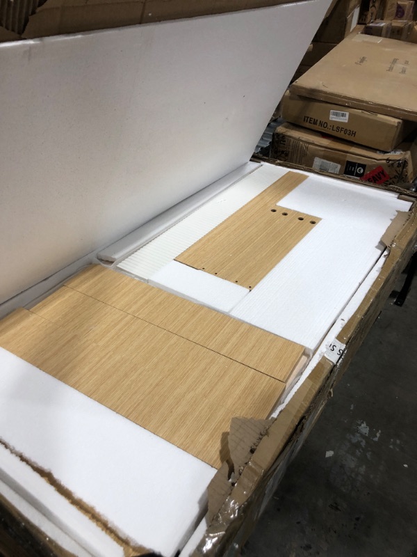 Photo 1 of Artswish Refined Lines Desk