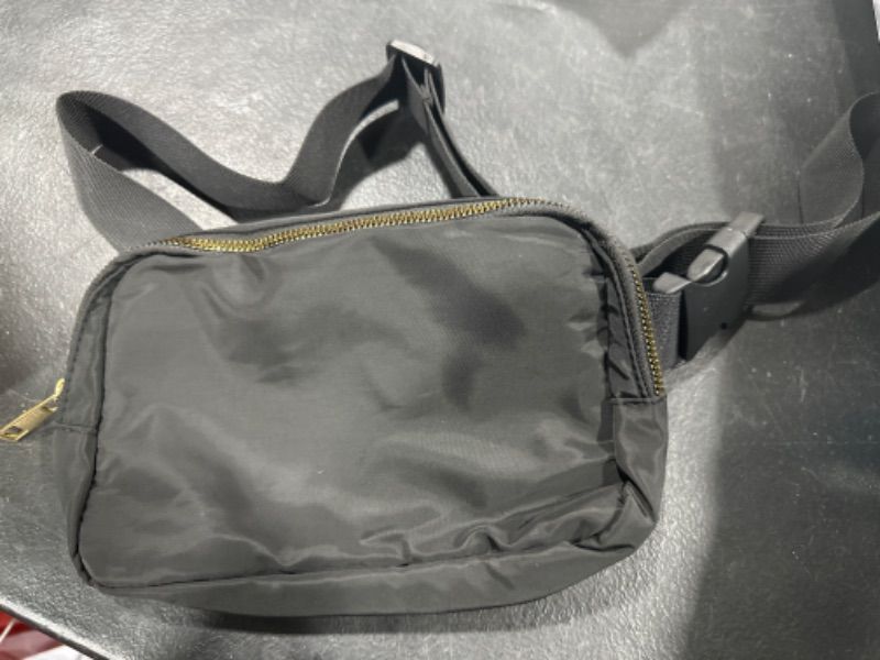 Photo 1 of Fashion Fanny Packs, Unisex Adjustable Strap Belt Bag, Waterproof Crossbody Chest Packs Waist Pouch, Waist Bag Hip Bum Bags for Travel Workout Running 

