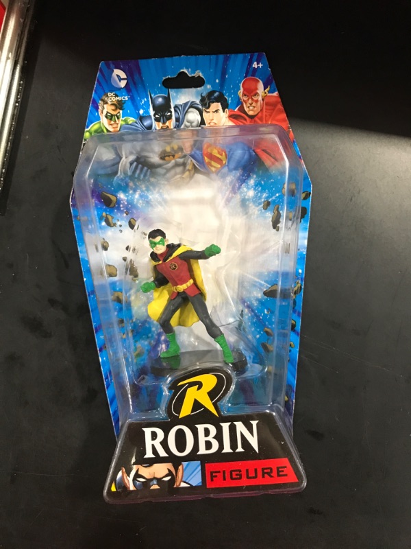 Photo 2 of 2.75PVC Figurine - Dc - Robin