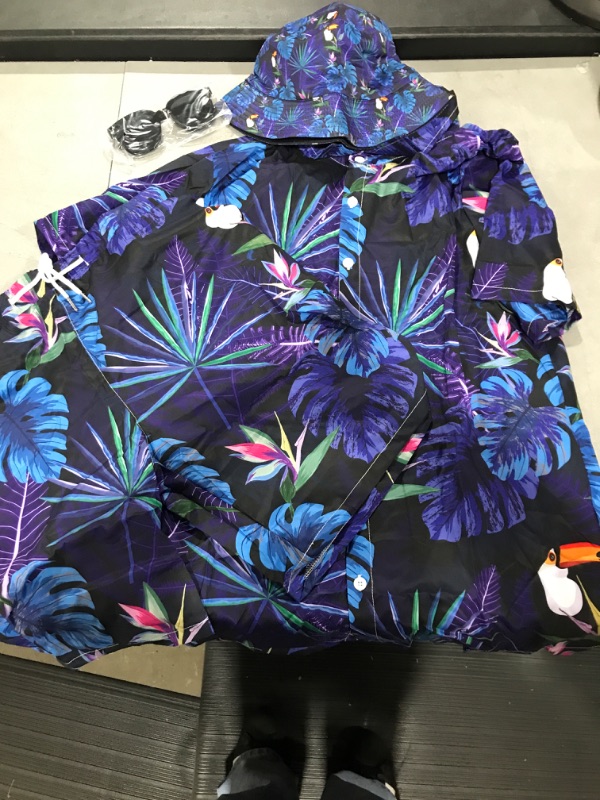 Photo 2 of 4Pcs Men's L Hawaiian Shirt and Short Set Casual Button Down Summer Beach Flower Outfits with Bucket Hats and Sunglasses 