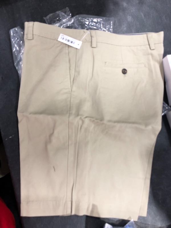 Photo 2 of Amazon Essentials Men's Classic-Fit 9" Short 38 Light Brown