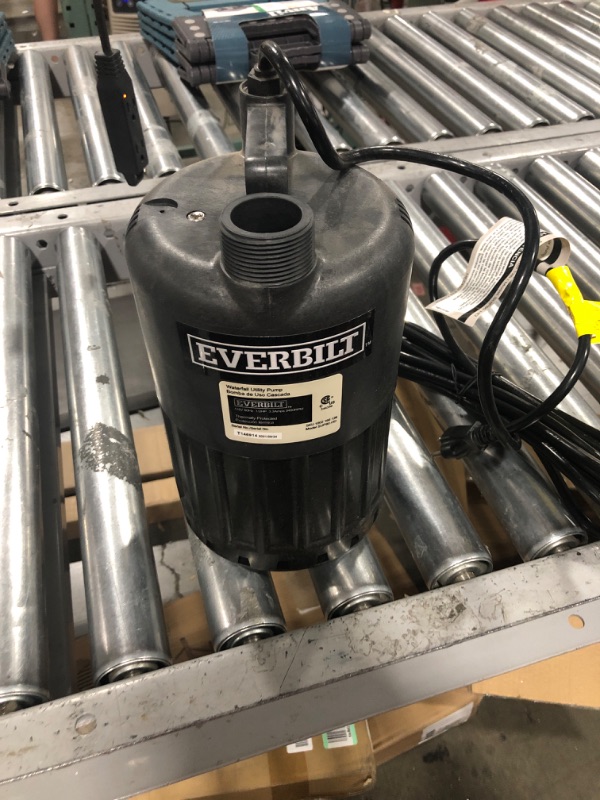 Photo 2 of Everbilt SUP54-HD 1/6 HP Plastic Utility Pump
