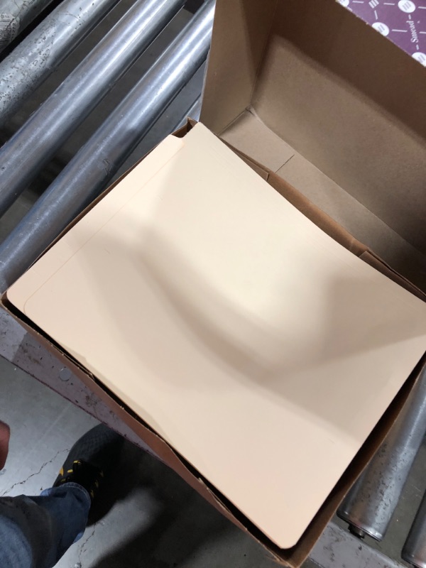 Photo 2 of Smead Heavyweight End Tab Fastener File Folder, Shelf-Master® Reinforced Straight-Cut Tab, 2 Fasteners, Letter Size, Manila, 50 per Box (34215)