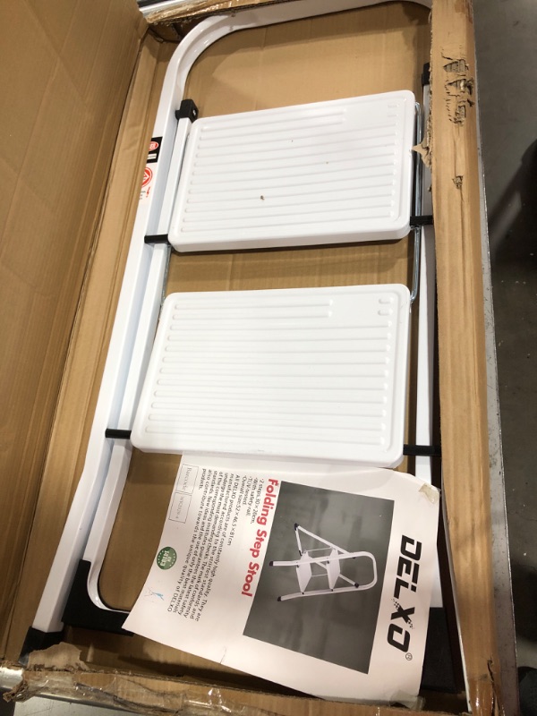 Photo 1 of 2 Step Ladder