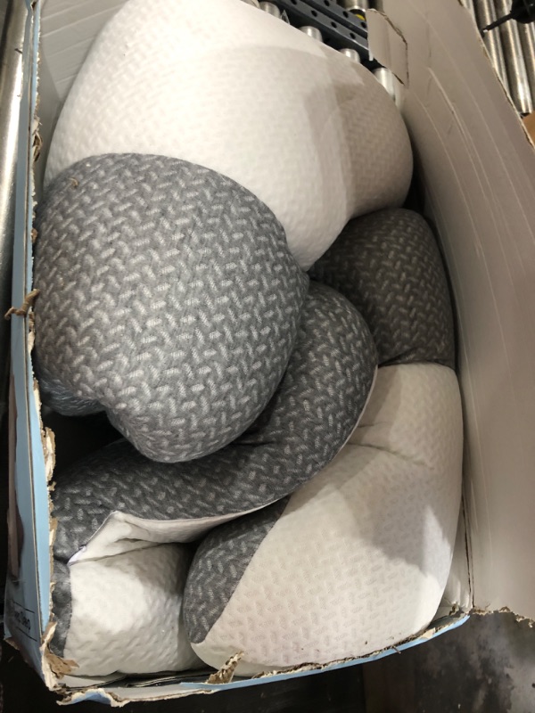 Photo 1 of 2pk of memory foam pillows