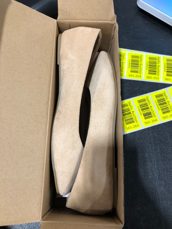 Photo 1 of Generic Women's Slip ons Size 6