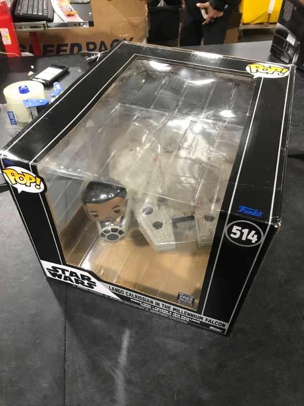 Photo 2 of Funko Pop! Ride Super Deluxe: Star Wars - Lando Calrissian in The Millenium Falcon 