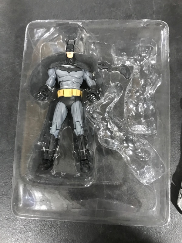 Photo 2 of McFarlane Toys DC Multiverse Batman: Arkham Asylum Batman 7" Action Figure
