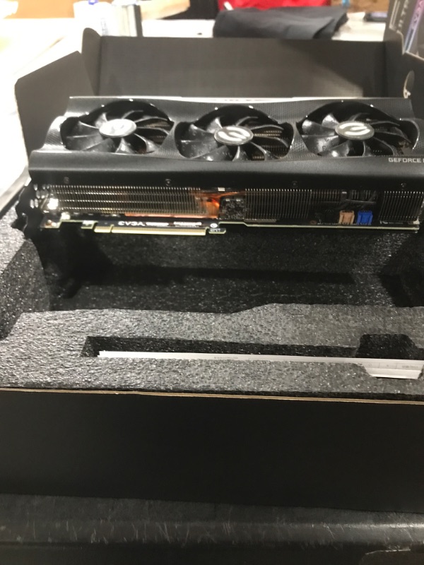 Photo 3 of EVGA GeForce RTX 3070 FTW3 Ultra Gaming, 08G-P5-3767-KL, 8GB GDDR6, iCX3 Technology, ARGB LED, Metal Backplate, LHR