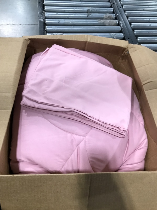 Photo 1 of 88X92 INCH COMFORTER PINK