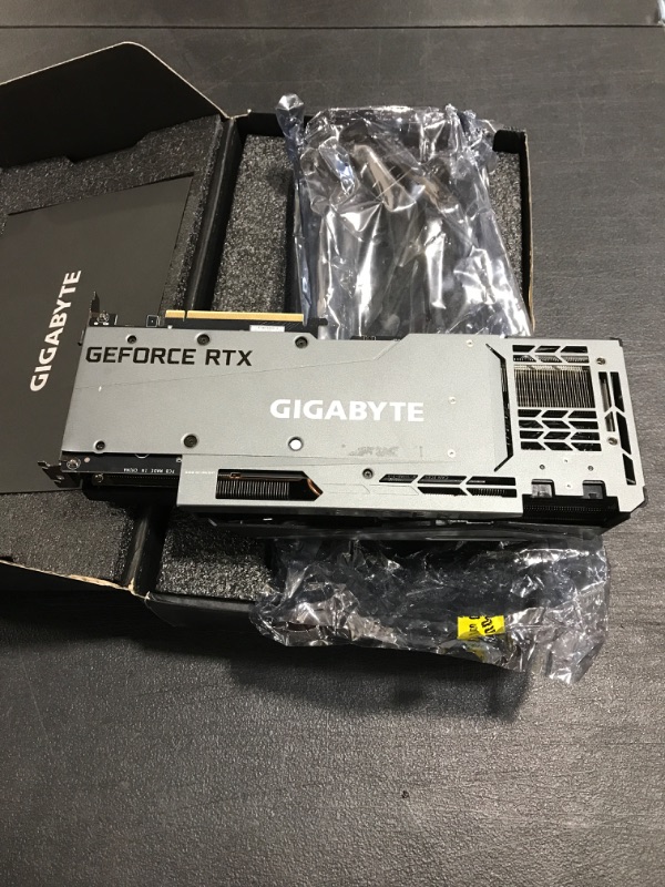 Photo 4 of GIGABYTE GEFORCE RTX COOLING FAN ASSEMBLY. OPEN PACKAGE. 