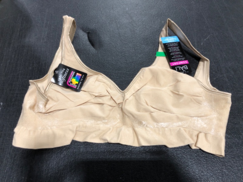 Photo 2 of Bali Women's Comfort Revolution Full-Coverage Wireless Bra, Wirefree T-Shirt Bra, SIZE L 