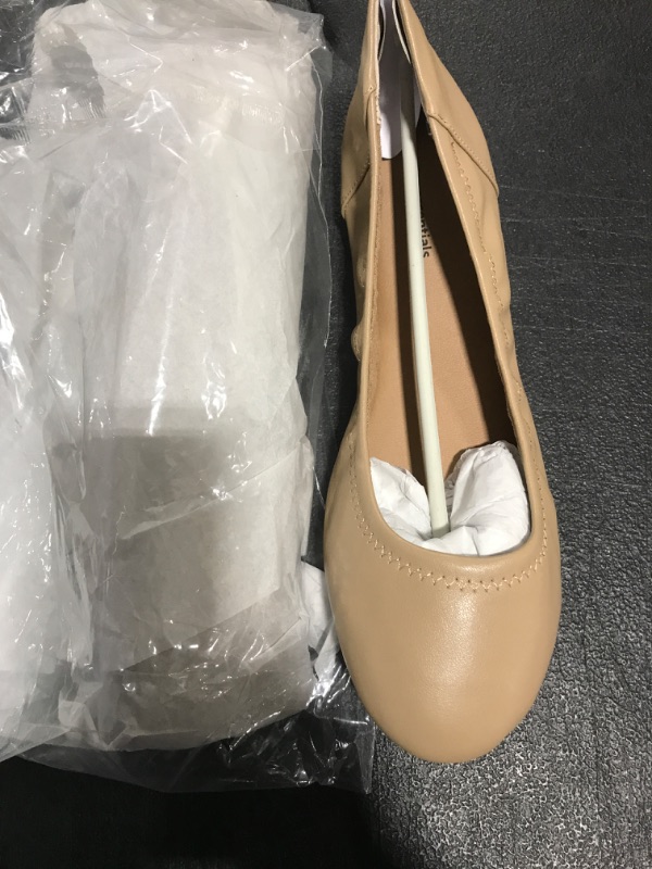 Photo 2 of Amazon Essentials Women's Belice Ballet Flat 10.5 Wide Beige