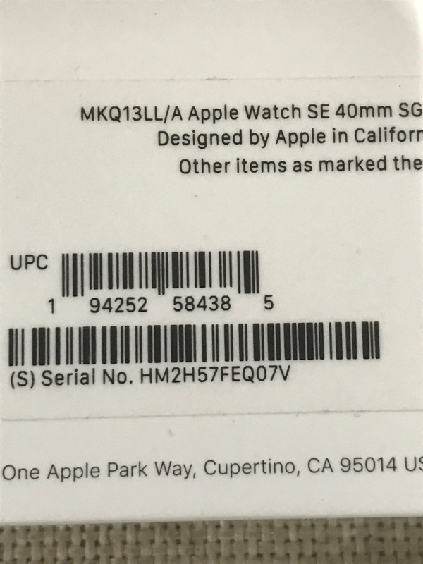 Photo 3 of Apple Watch SE 40mm GPS