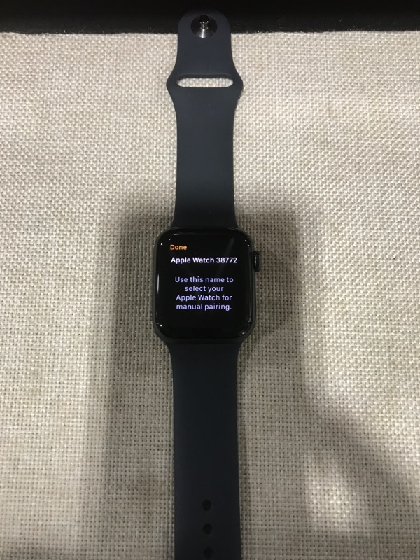 Photo 2 of Apple Watch SE 40mm GPS