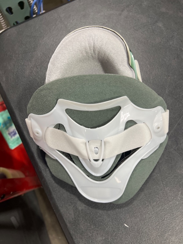 Photo 1 of Adjustable Cervical Traction Device Neck Relieve Collar Neck Care Recovery Tool,Suitable For Shoulder,Neck And Jaw Postoperative Protection,Suitable For Sedentary Office Workers, Students,Drivers