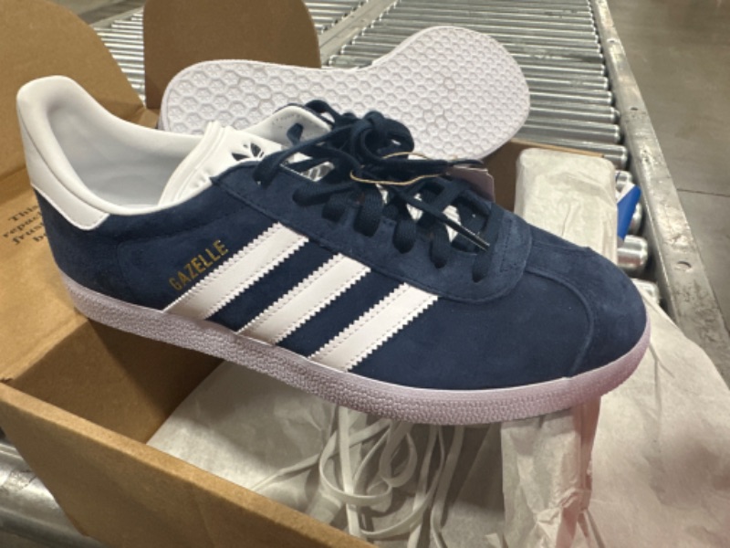 Photo 3 of adidas Originals Men's Gazelle Sneaker 8.5 Collegiate Navy/White/Gold Metallic