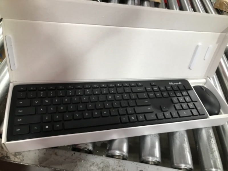 Photo 1 of Microsoft Wireless Bluetooth Keyboard and Mouse Desktop Set