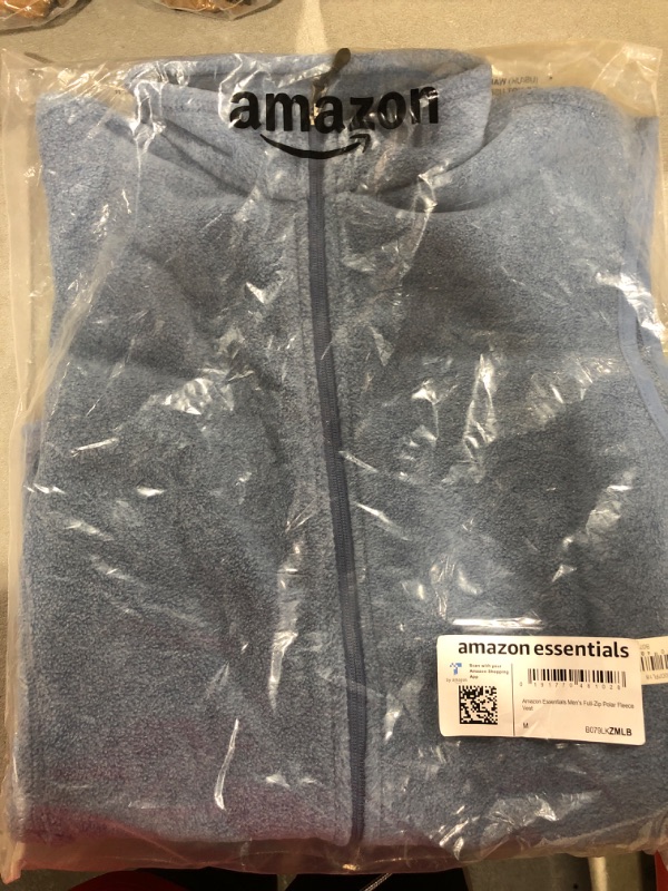 Photo 2 of [Size M] Amazon Essentials Men's Full-Zip Polar Fleece Vest (Available in Big & Tall) Polyester Blue Heather Medium