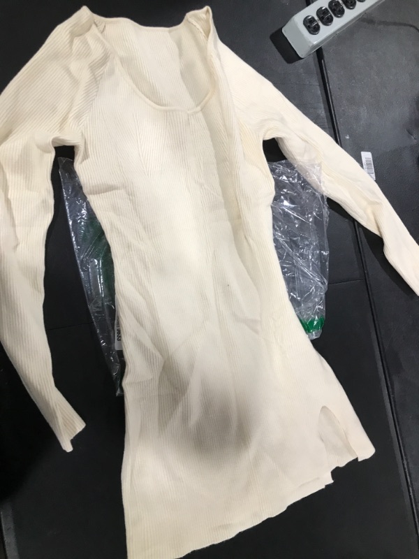 Photo 1 of  MEDIUM LONGSLEEVE TAN 