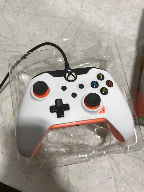 Photo 2 of Wired Controller - Atomic White, Gamepad
