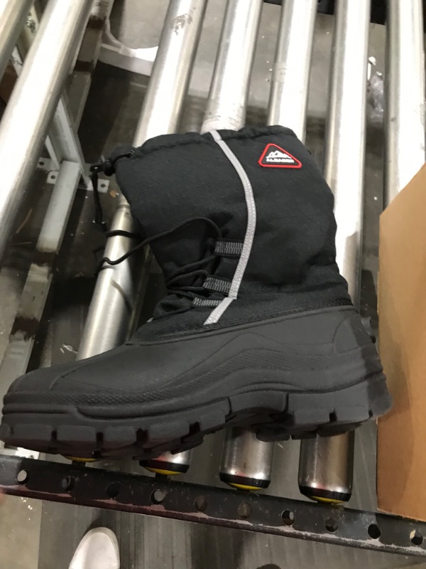 Photo 2 of ALEADER Men's Insulated Waterproof Winter Snow Boots
SIZE 9