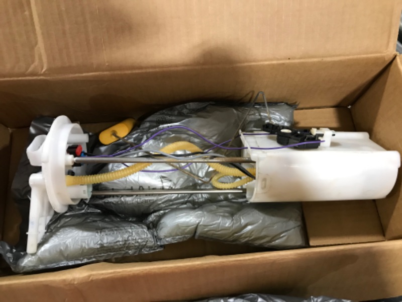 Photo 1 of GM Genuine Parts MU1613 Fuel Pump Module Kit