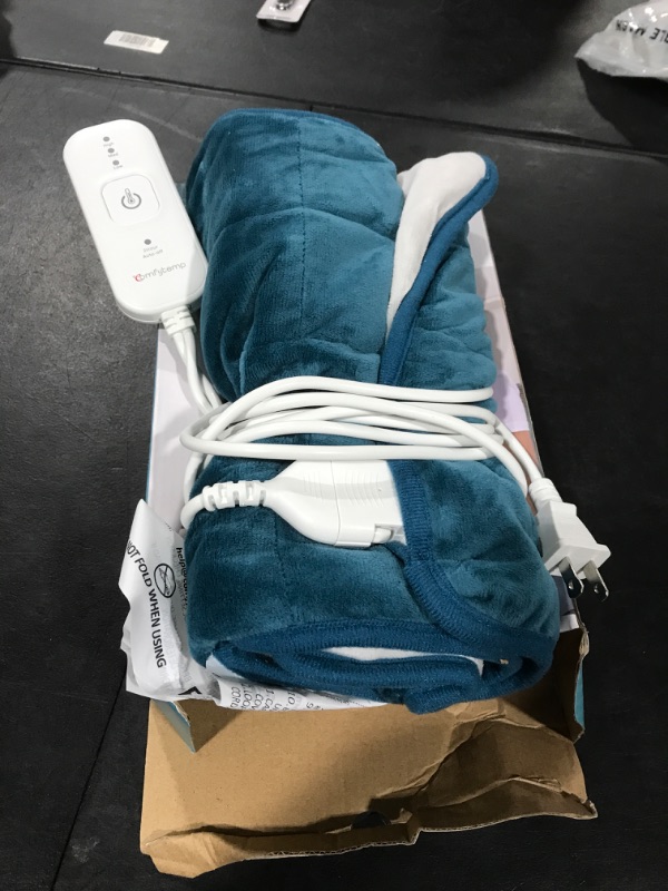 Photo 2 of Comfytemp Full Weighted Heating Pad for Back Pain & Cramps Relief, 2.2lb Large Electric Heating Pad for Neck and Shoulders, Moist & Dry Heat Therapy with Auto Shut Off, Stay On, 12x24", Washable 12"x24"