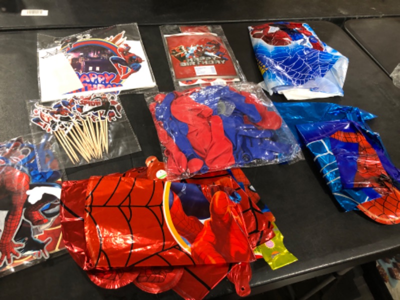 Photo 1 of 
SPIDERMAN PARTY SUPPLIES