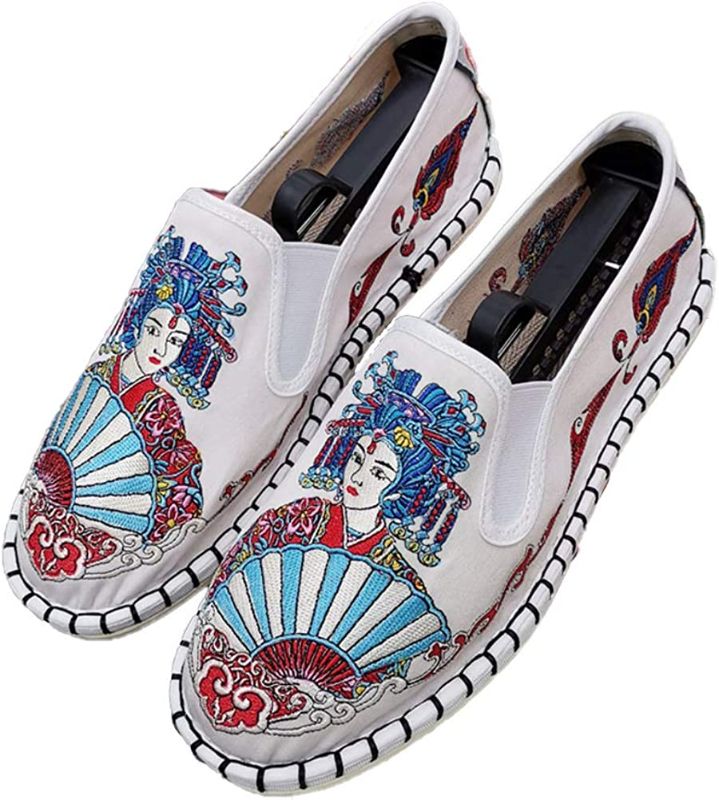 Photo 1 of [Size 10-10.5] Old Beijing Embroidered Shoes Unisex Kung Fu Tai Chi Shoes Rubber Sole Martial Art Sports Shoes - white