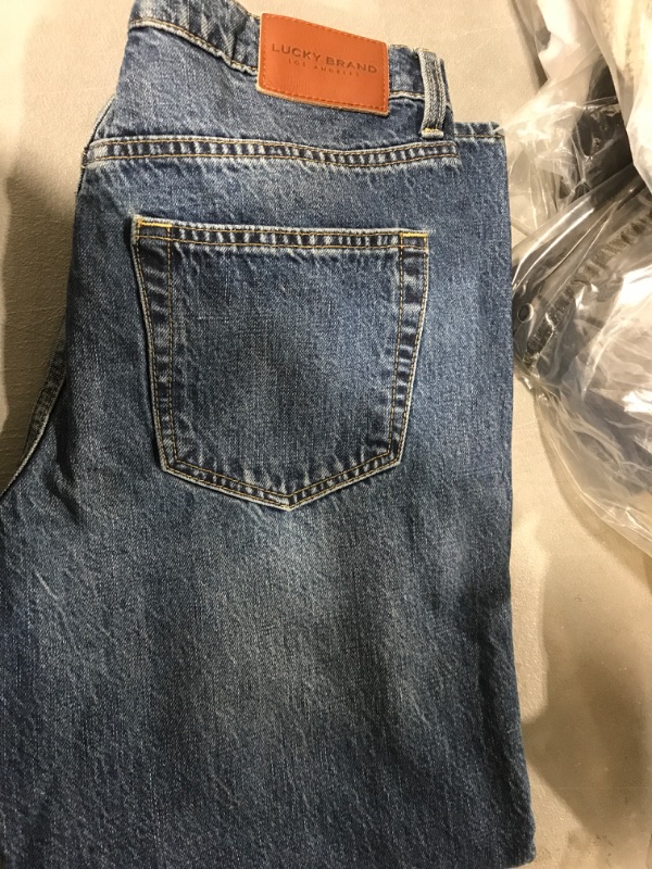 Photo 2 of Lucky Brand Women's Mid Rise Sweet Straight Jeans Size 29W x 32L
