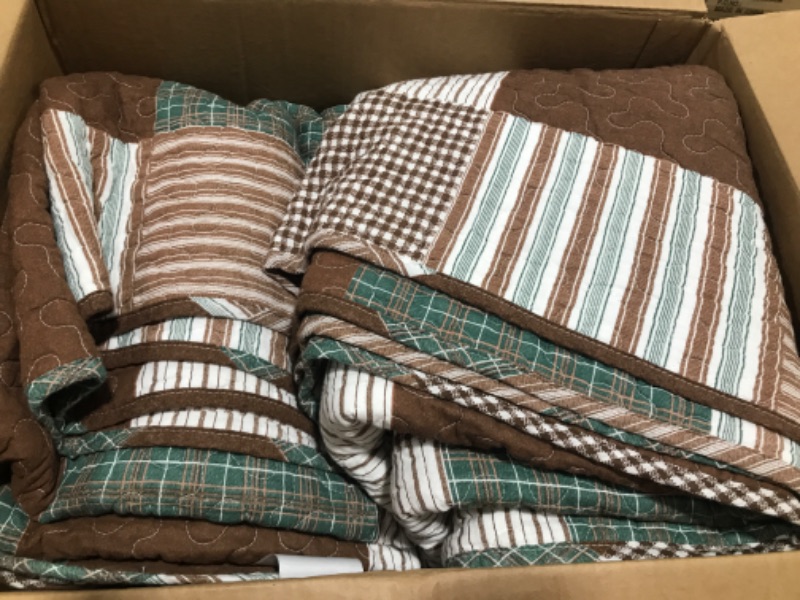 Photo 2 of Finlonte King Size Quilt, 100% Cotton Lightweight Bedspread, Brown Green White Plaid Patchwork Soft Reversible Quilt King Size for Bed Set All Season, 3-Pieces Brown/Green/White King (98"x106")