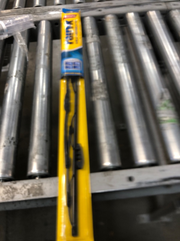 Photo 1 of Rain-X 22&#34; Weatherbeater Wiper Blades