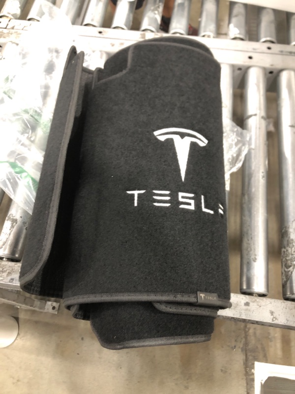 Photo 2 of In great condition. Custom Fit for Tesla Model Y Car Floor Mats Original Factory Design All-Black Carpet Tesla Logo Embroidery Y-L/W