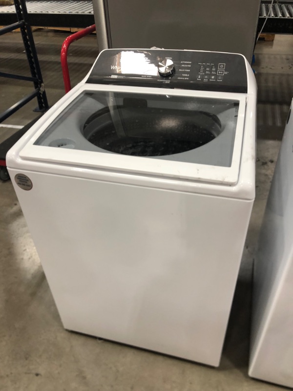 Photo 3 of ***PARTS ONLY***SCRATCHED Whirlpool 2 in 1 Removable Agitator 4.7-cu ft High Efficiency Impeller and Agitator Top-Load Washer (White)
