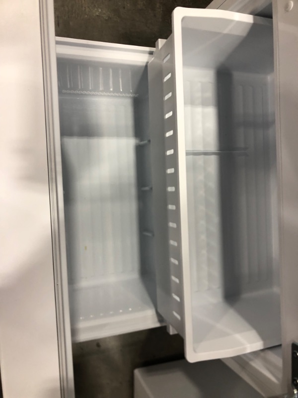 Photo 4 of ***Parts Only***Hisense 17.2-cu ft Counter-depth Bottom-Freezer Refrigerator 