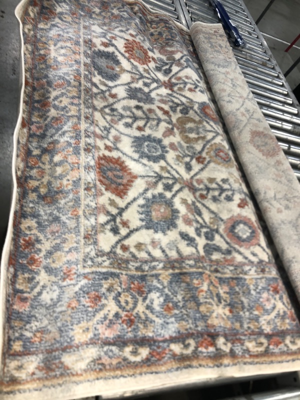 Photo 1 of 5' x 8' Rug